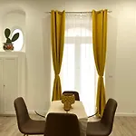 Sikelia Centro 아파트
