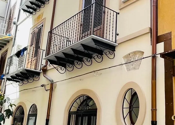 Lejlighed Sikelia Centro *